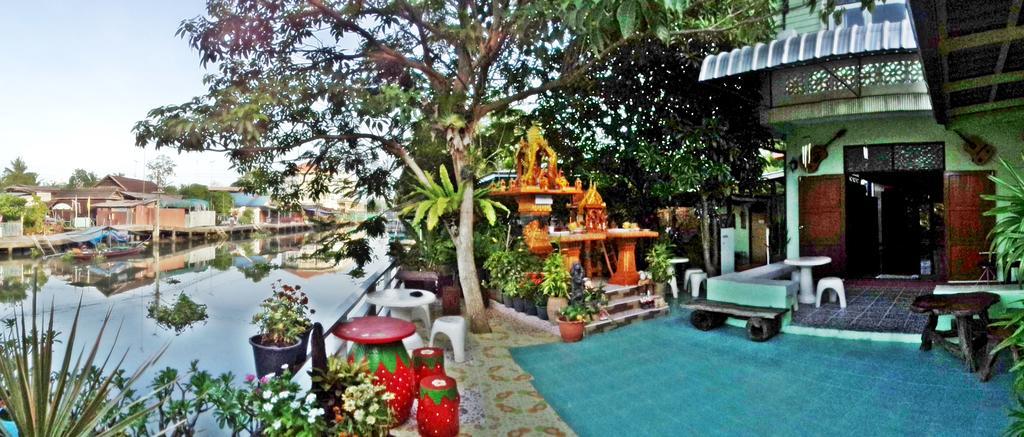 Nr Homestay Amphawa Extérieur photo