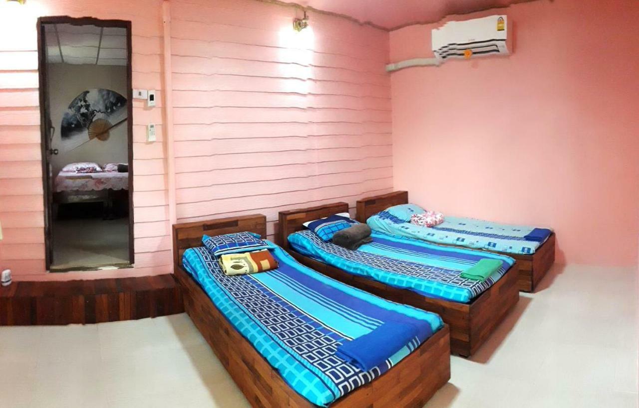 Nr Homestay Amphawa Extérieur photo