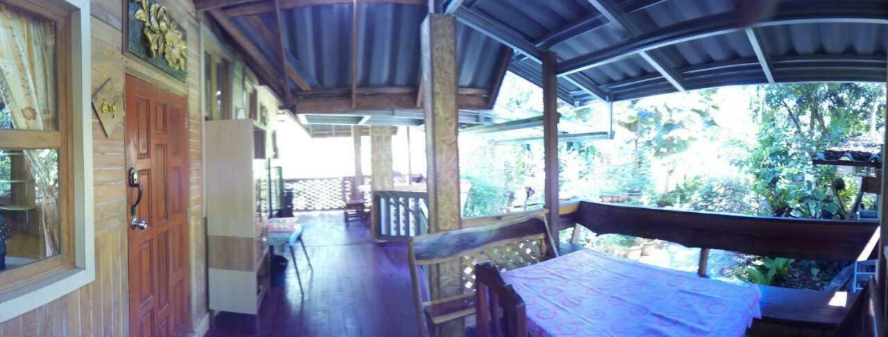 Nr Homestay Amphawa Extérieur photo
