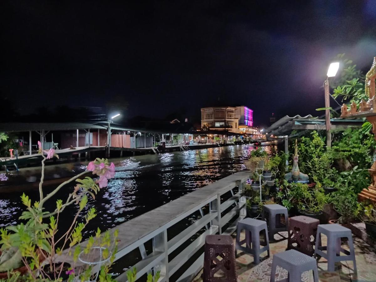 Nr Homestay Amphawa Extérieur photo