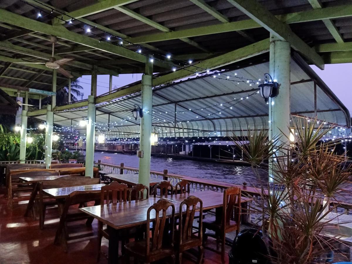 Nr Homestay Amphawa Extérieur photo